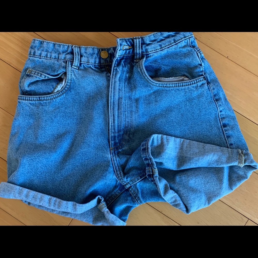 Zara high waisted shorts 🍓